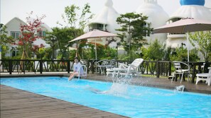 Seasonal outdoor pool