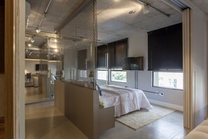 Desk, iron/ironing board, free WiFi