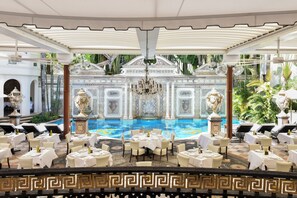 Restaurant - The Villa Casa Casuarina (Miami Beach)