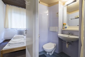 Standard Double or Twin Room, Private Bathroom | Bathroom