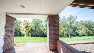 Suite, 1 King Bed (Latitude) | Terrace/patio