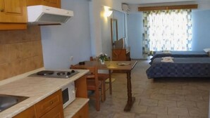 Ảnh chưa phân loại, 3 trong số 26 ảnh, nút
