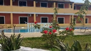 Ảnh chưa phân loại, 2 trong số 26 ảnh, nút