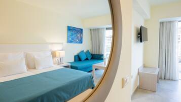 Superior Bungalow with Side Sea View | Soundproofing, free WiFi, bed sheets