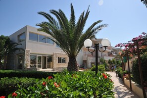 Unclassified image, 2 of 6, button - Cretan Garden (Hersonissos)