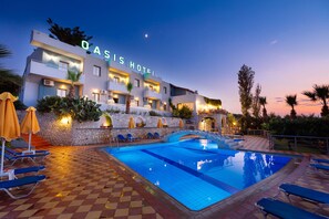 Front of property - evening/night - Oasis Scaleta Hotel (Rethymno)