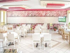 Dining - Alexandros (SISSI)