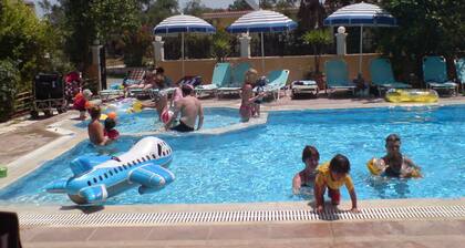 Makis Apartments