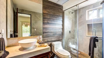 Apartment, 3 Bedrooms (Delfino) | Bathroom | Shower, free toiletries, towels