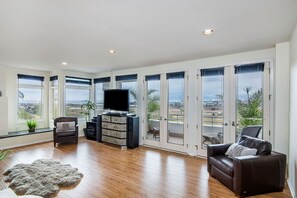 Mansion | Balcony view