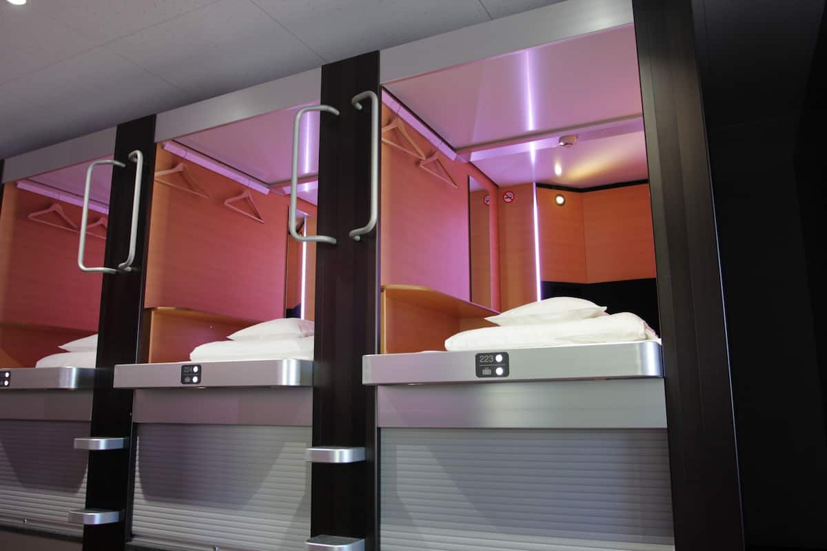 Pod Room (Men Only) | 1 bedroom, in-room safe, laptop workspace, free WiFi