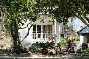 Beachfront Cottage | Free WiFi, bed sheets - The C Samet Beach Resort (Rayong)