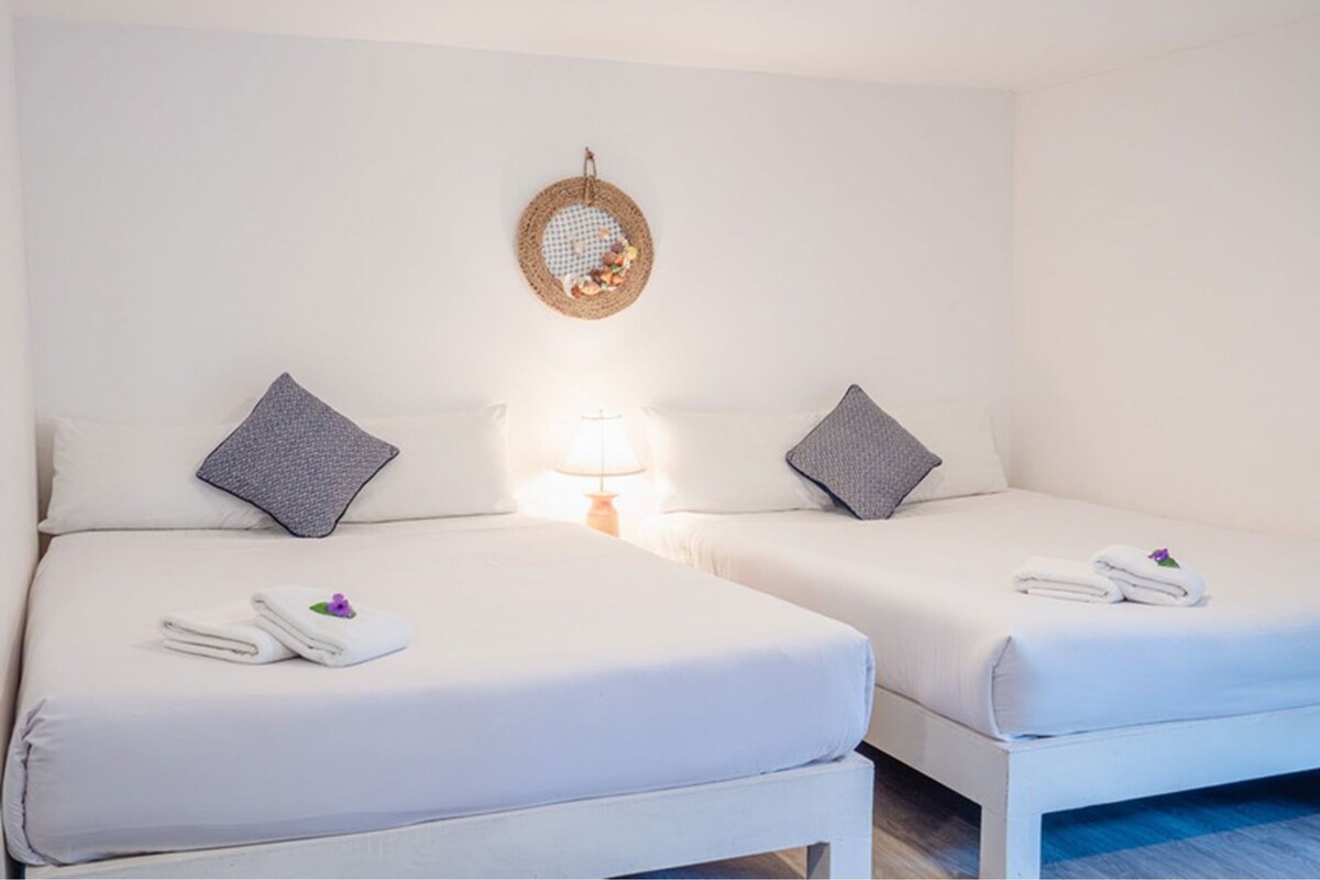 WiFi (free), bed sheets