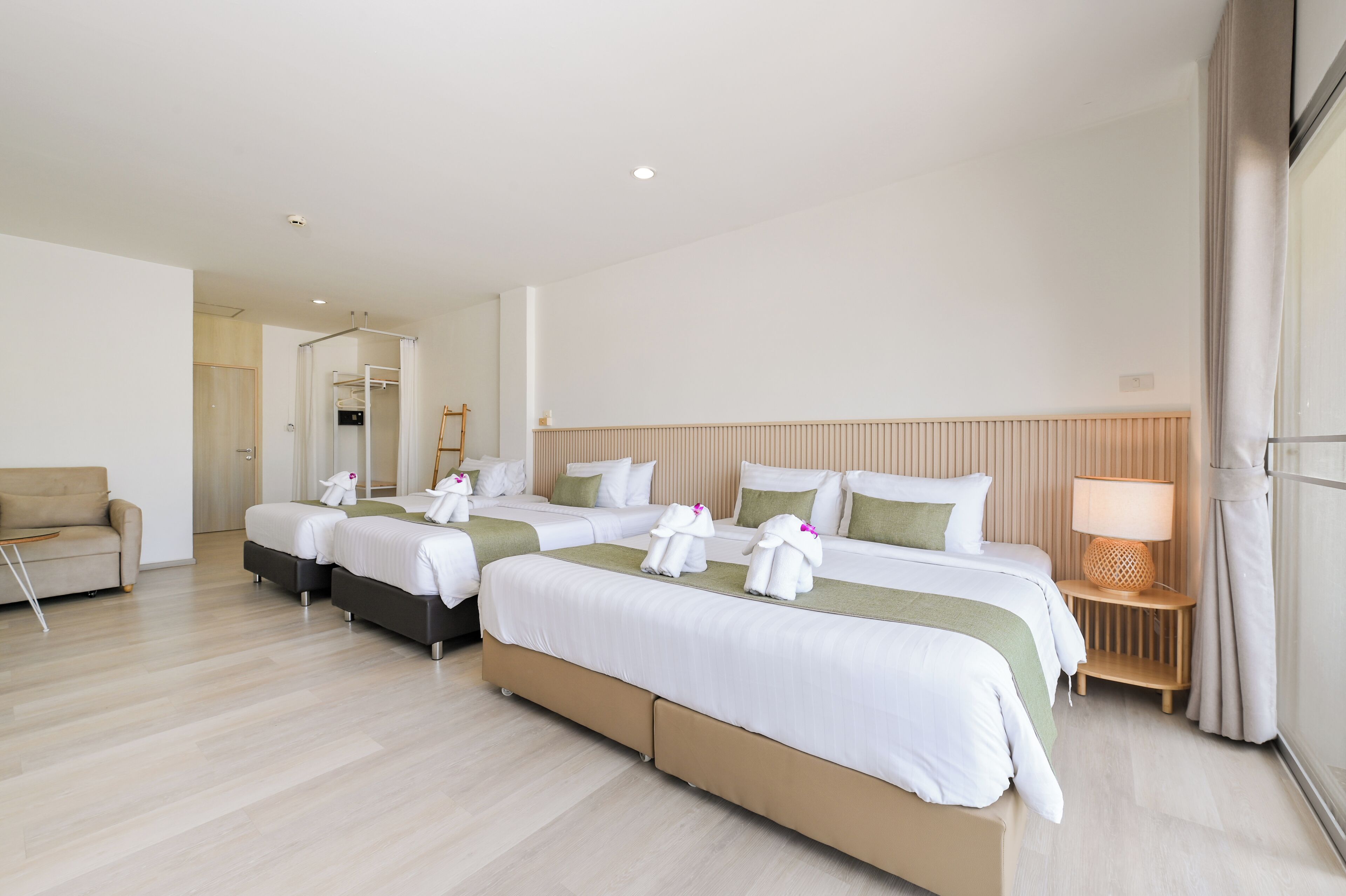 Quadruple Room | Hypo-allergenic bedding, free WiFi, bed sheets