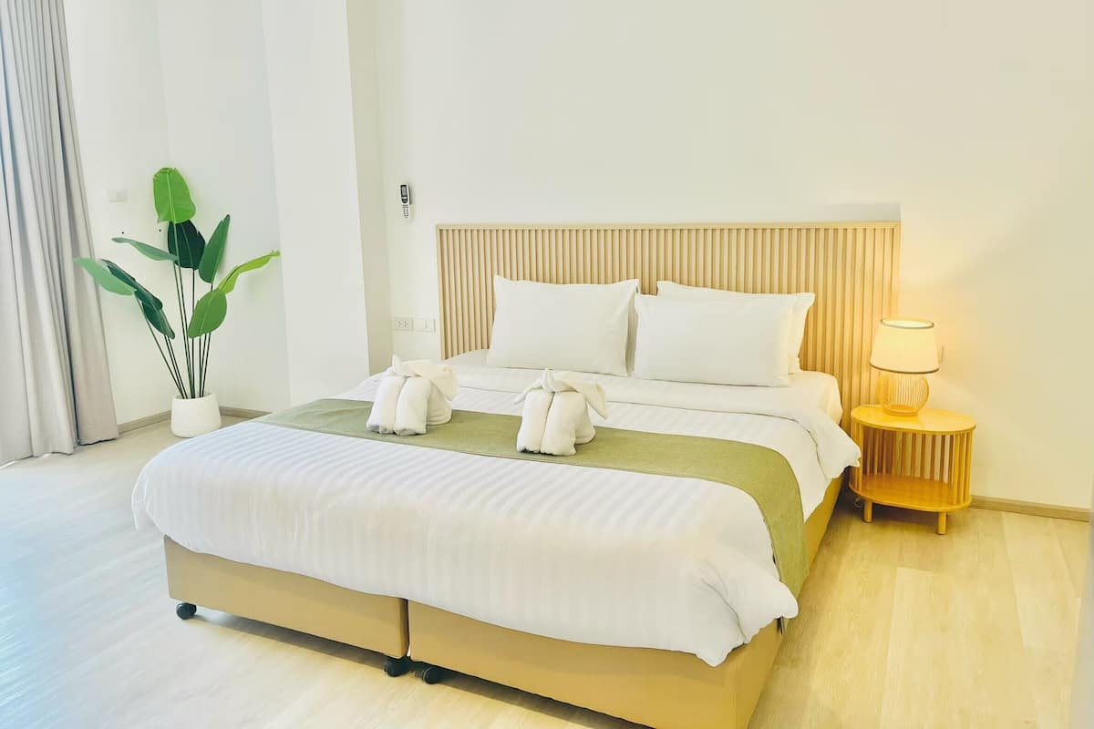 Ground Floor Double Room | Premium bedding, desk, laptop workspace, free WiFi