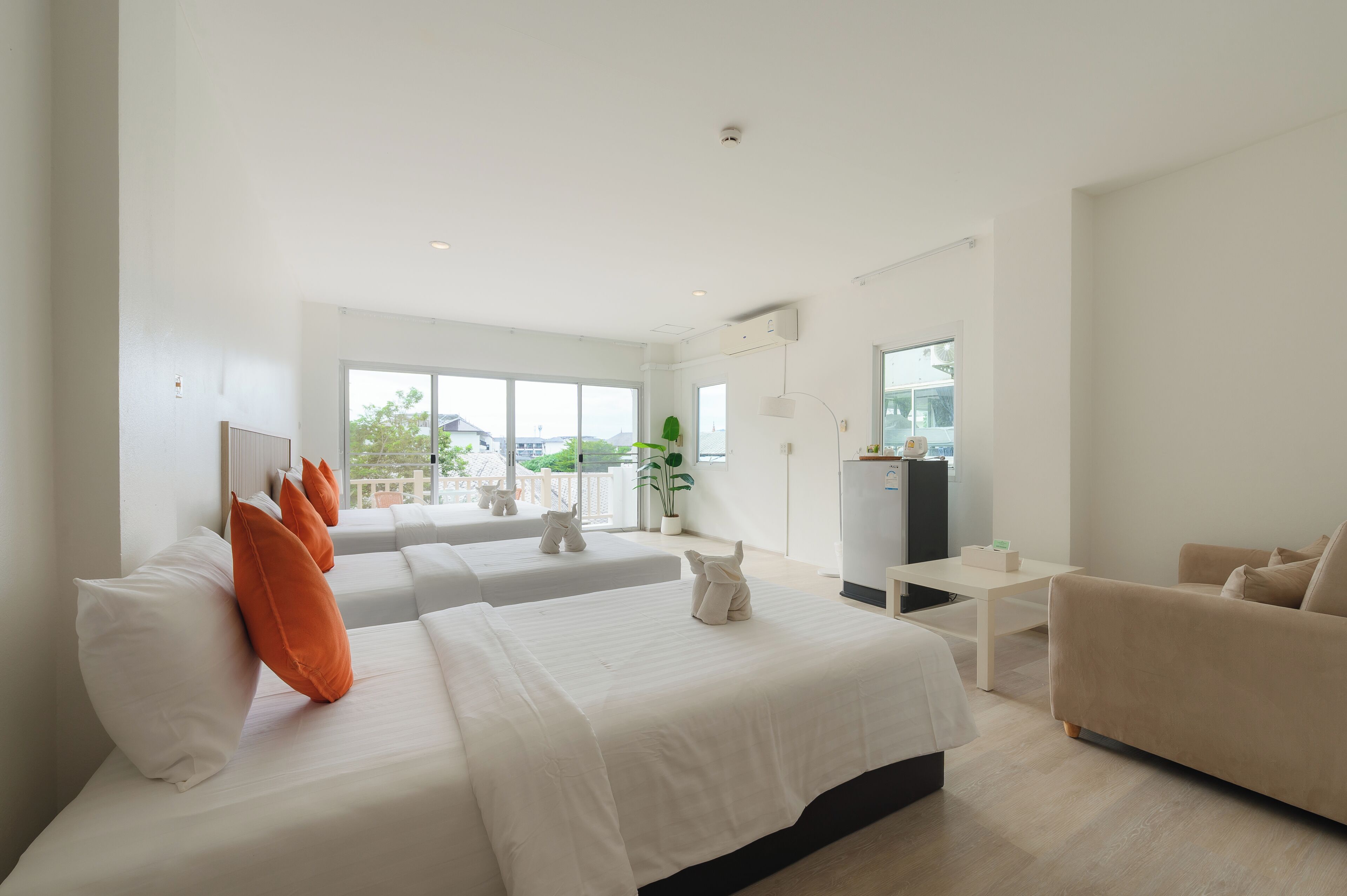 Quadruple Room | Premium bedding, desk, laptop workspace, free WiFi