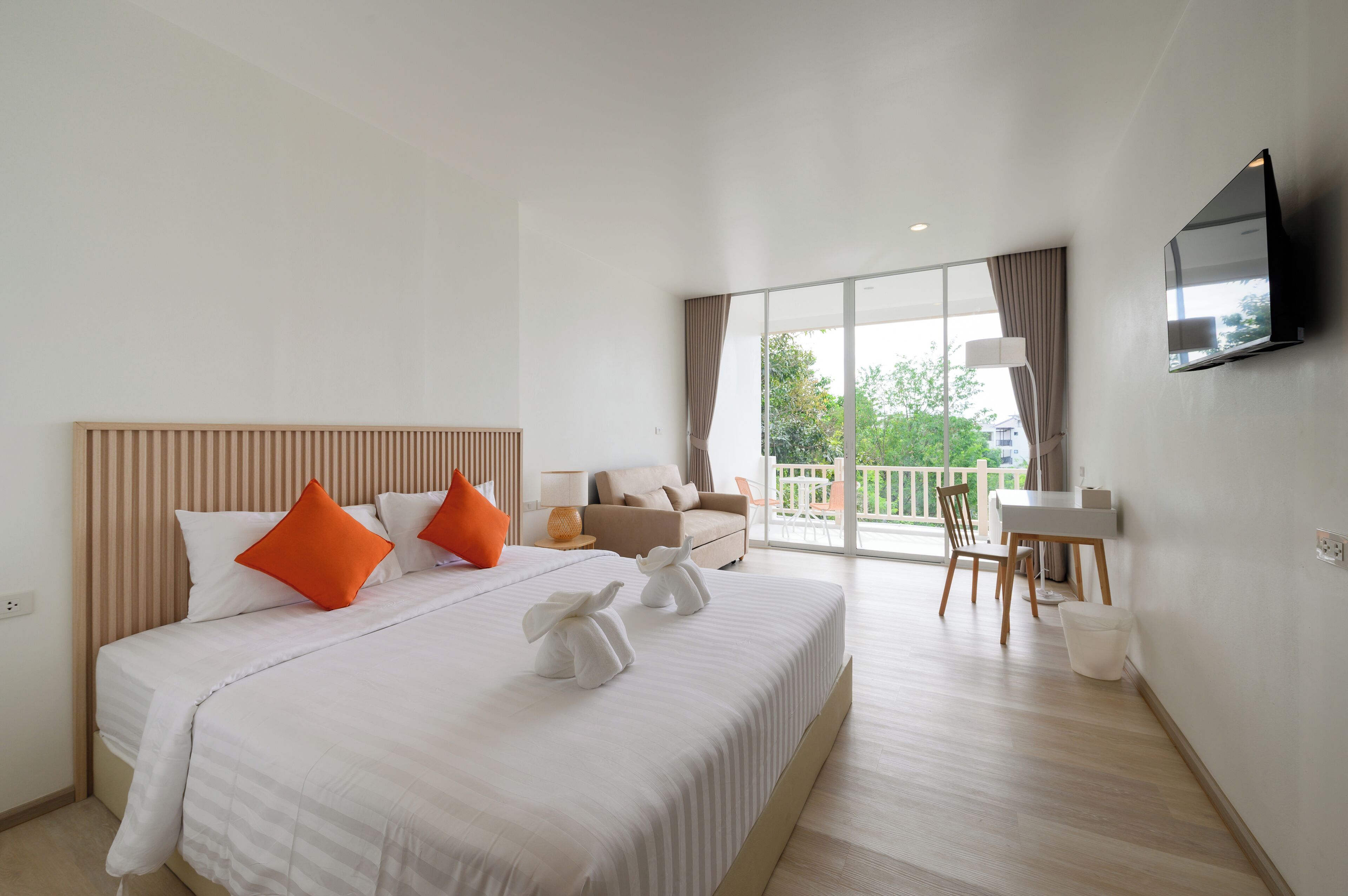 Deluxe Double Room | Premium bedding, desk, laptop workspace, free WiFi