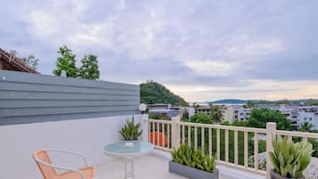 Deluxe Sea View | Balcony view