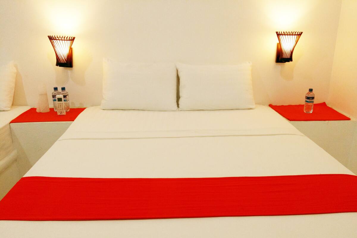 Deluxe Double Room | Living room