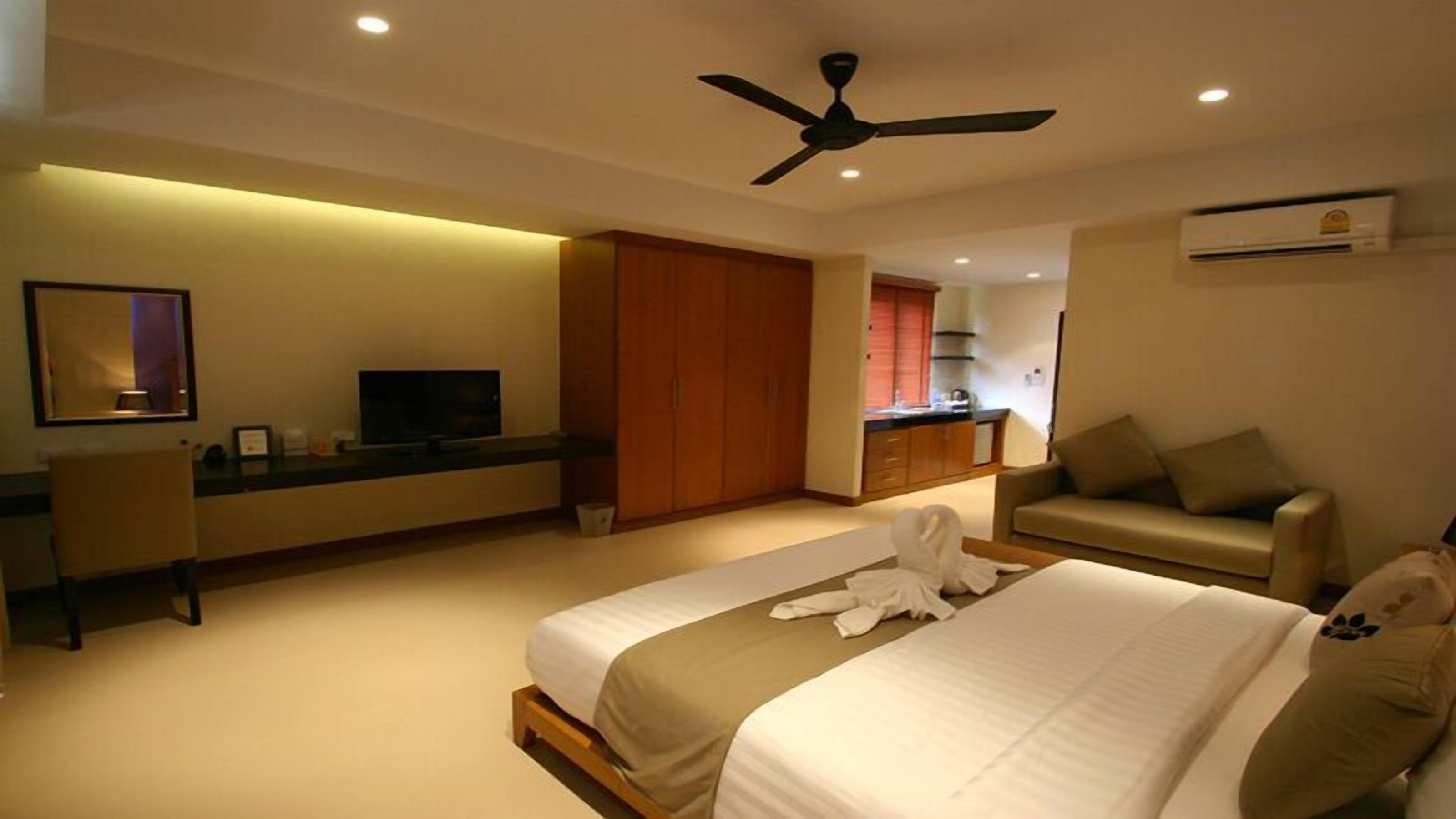 superior villa, 1 double bed | minibar, in-room safe, desk, blackout curtains