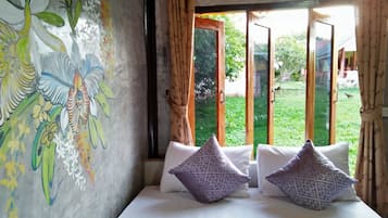 Classic Suite, 1 Bedroom, Kitchen, Park View | Free WiFi