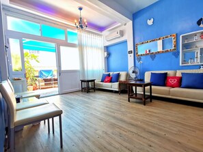 บริเวณนั่งเล่น