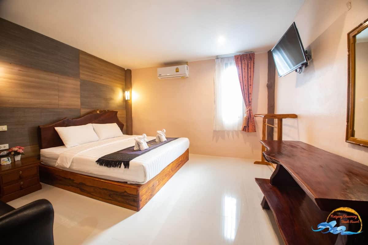 Standard Double Room | 1 bedroom, in-room safe, desk, free WiFi