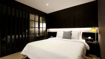 Deluxe Room | Desk, soundproofing, free WiFi
