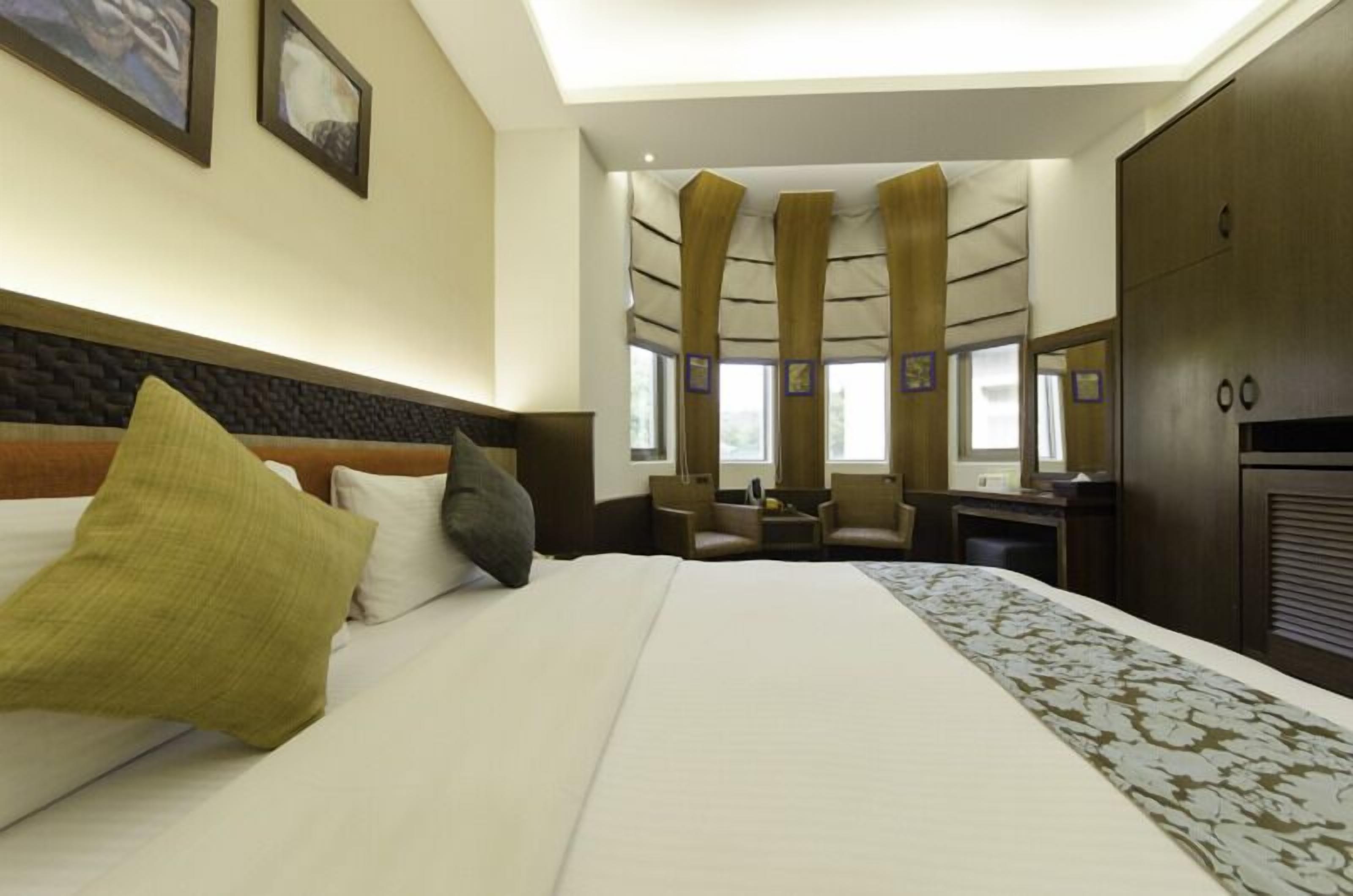 double room | desk, free wifi, bed sheets