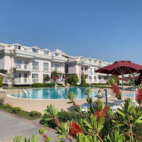 Seasonal outdoor pool