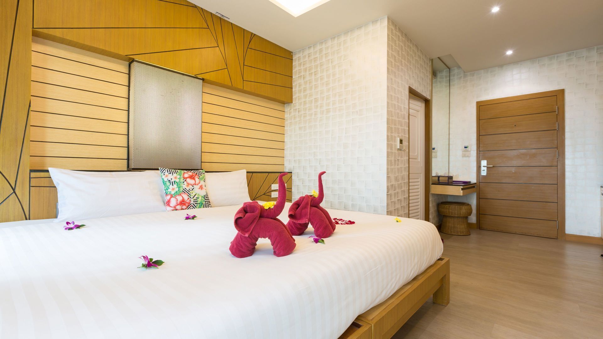 خزنة داخل الغرفة ومكتب وواي فاي مجانًا وملاءات أسرّة