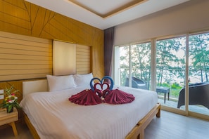 Kahden hengen huone (yksi tai kaksi sänkyä), merinäköala | Tallelokero huoneessa, työpöytä, ilmainen Wi-Fi, vuodevaatteet