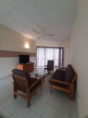 2 Bedroom Apartment - Sea View | Living area | TV