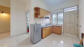 2 Bedroom Apartment - Sea View | Private kitchen | Full-sized fridge, stovetop, electric kettle, cookware/dishes/utensils