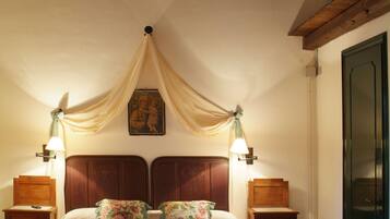 2 Schlafzimmer, hochwertige Bettwaren, Minibar, Schreibtisch