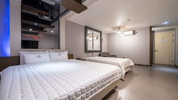 Desk, soundproofing, free WiFi