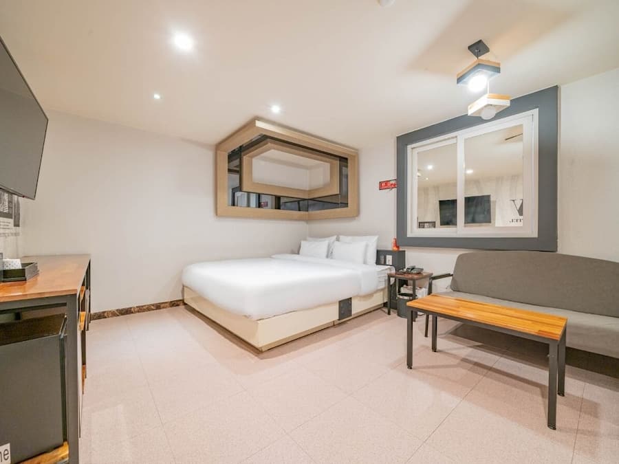 Quarto luxo | Escrivaninha, quartos à prova de som, Wi-Fi de cortesia