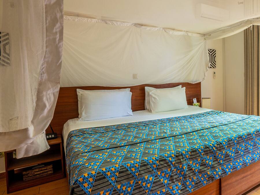 In-room safe, iron/ironing board, free WiFi, bed sheets
