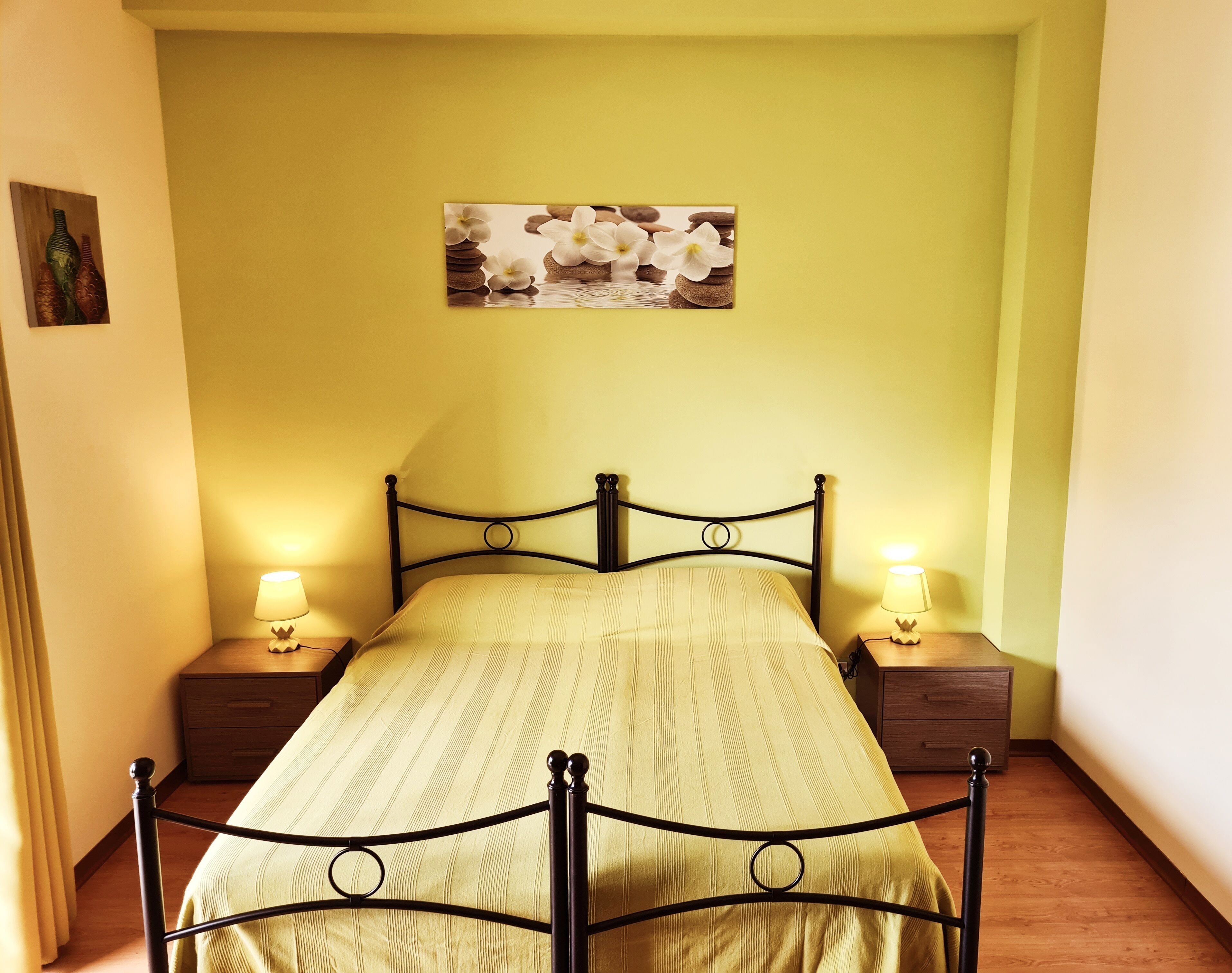 Camera Matrimoniale con Bagno Privato Fuori Camera | Premium bedding, desk, iron/ironing board, free WiFi