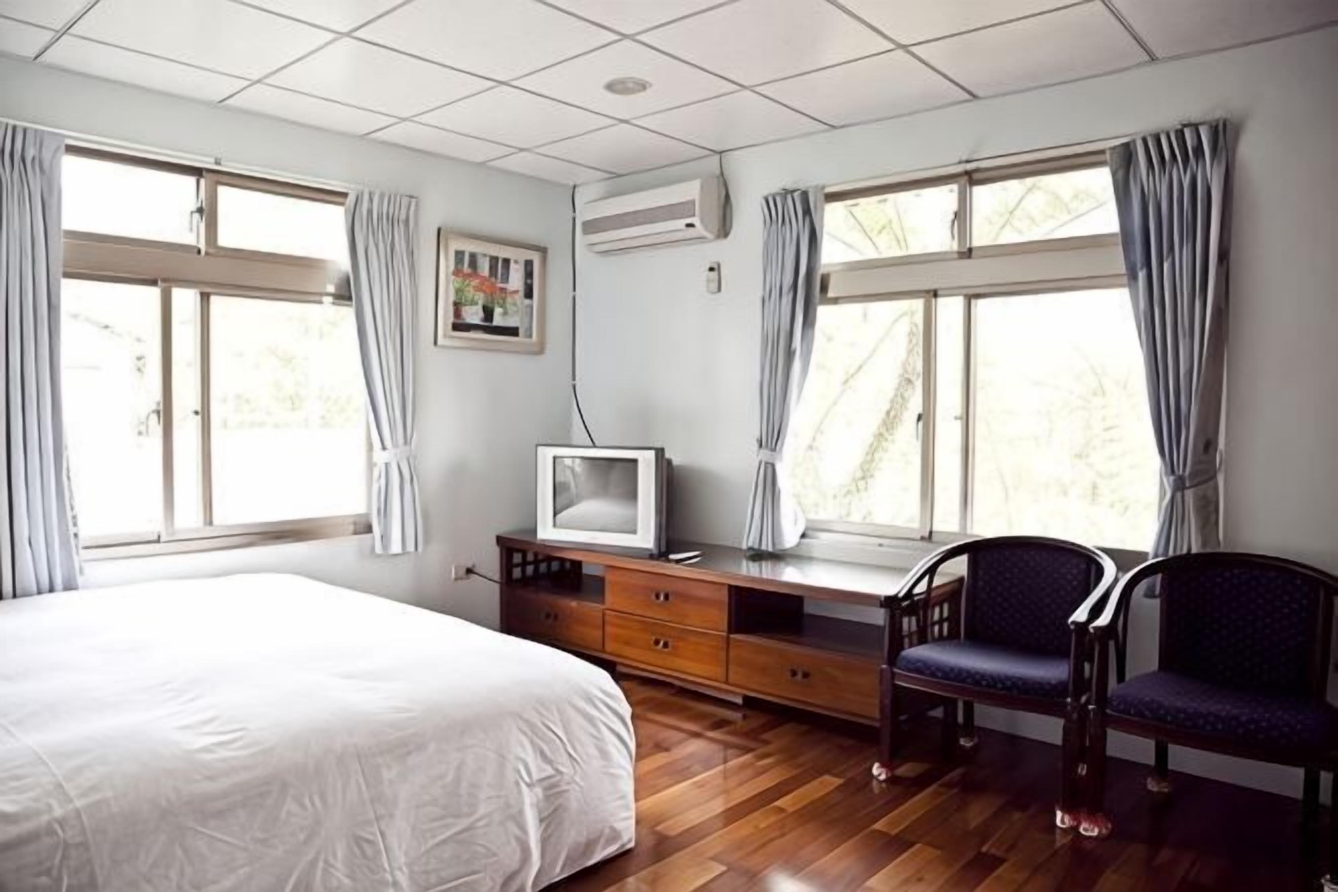 Premium bedding, desk, free WiFi, bed sheets