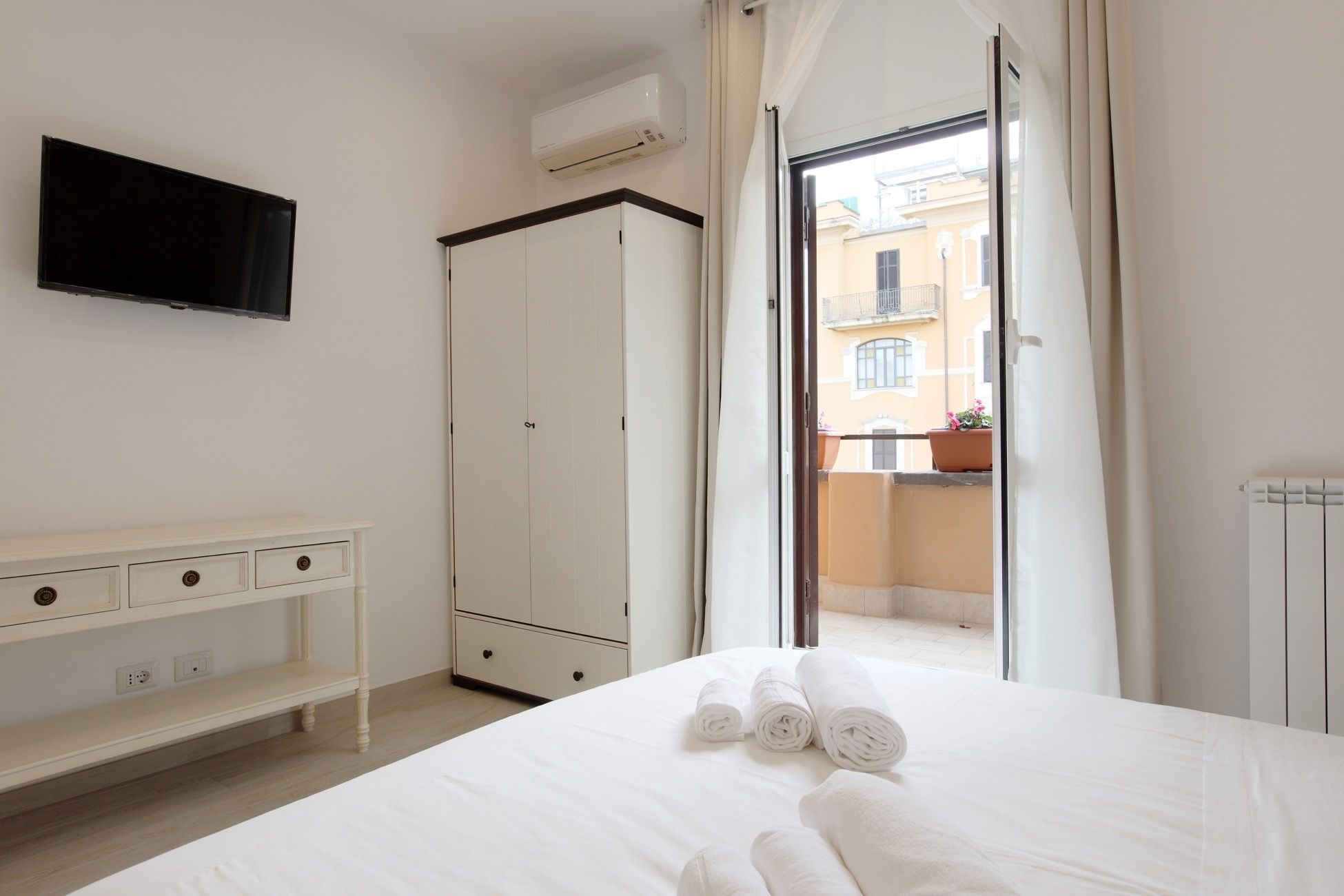 Italienische Bettbezüge von Frette, Pillowtop-Betten, Zimmersafe