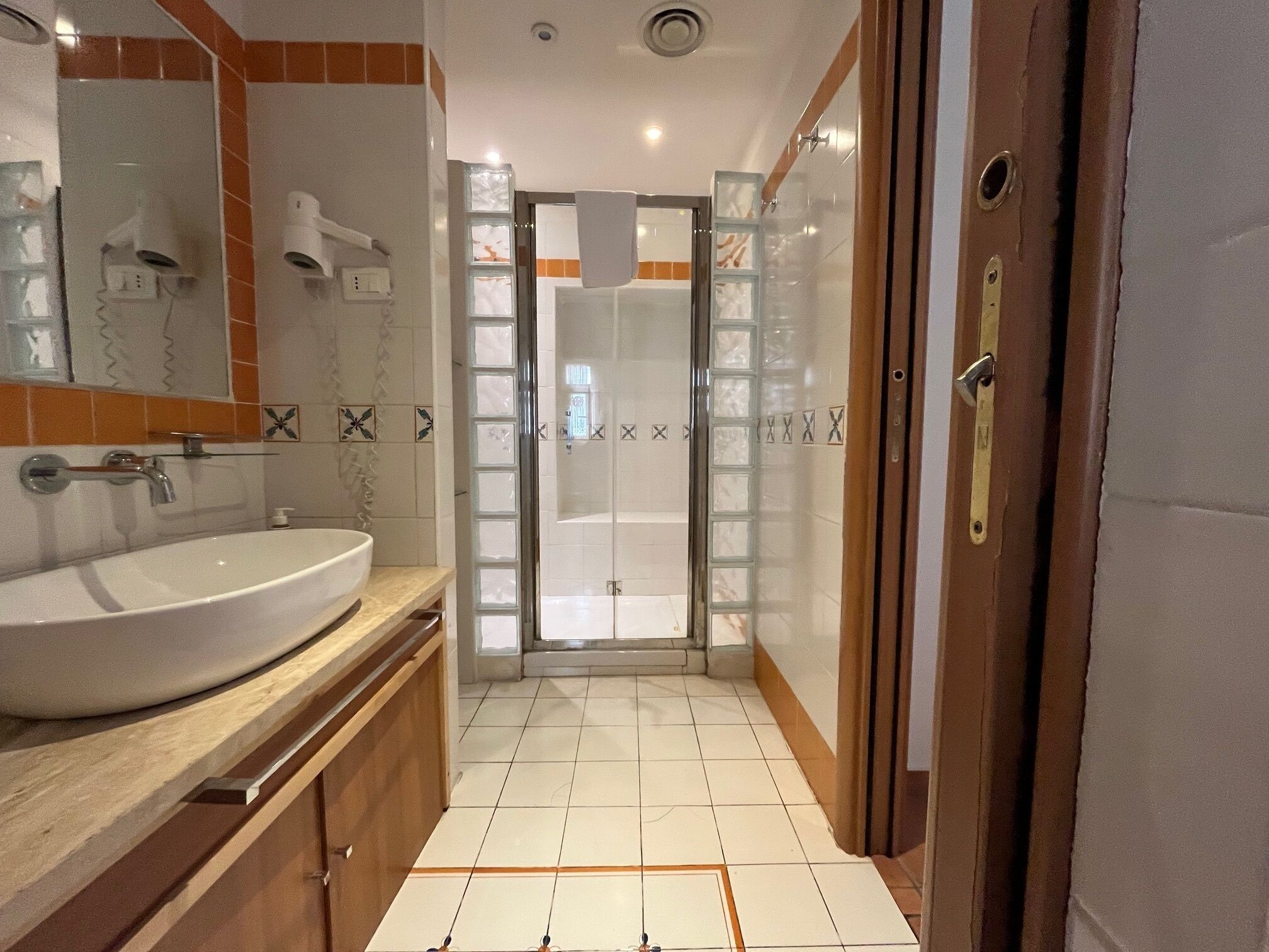 Comfort Suite | Bathroom