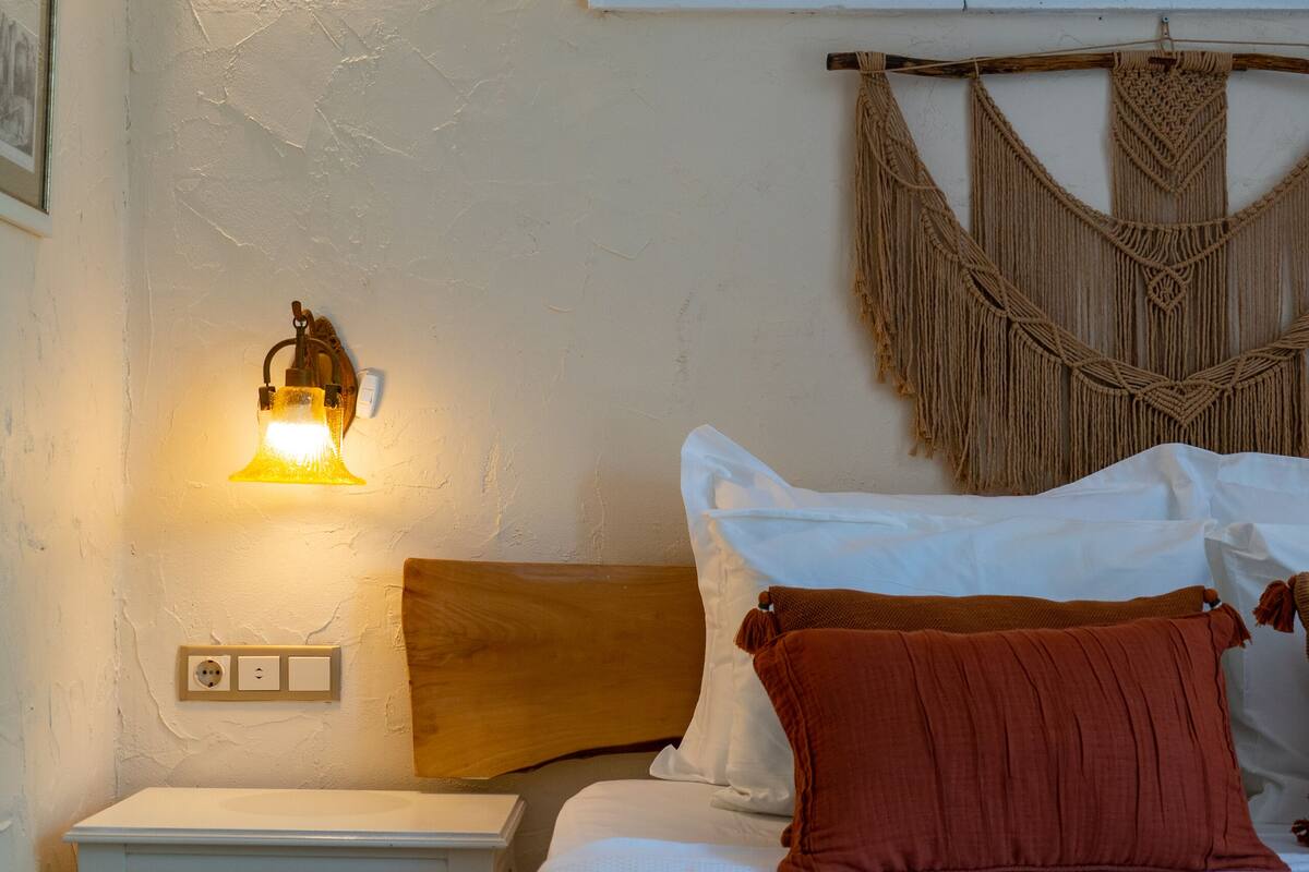 standard double room | premium bedding, in-room safe, desk, soundproofing