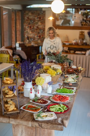 Petit déjeuner buffet compris tous les jours