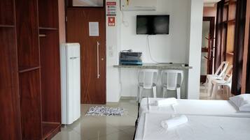 Executive kamer, 6 slaapkamers, uitzicht op zwembad, op Executive-verdieping | Luxe beddengoed, een minibar, gratis wifi, rolstoeltoegankelijk