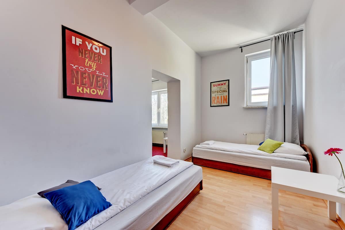 Double Room, Shared Bathroom | Free cribs/infant beds, free WiFi, bed sheets