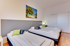 Triple Room, Private Bathroom | Free cribs/infant beds, free WiFi, bed sheets - Nice Rooms (Gdansk)