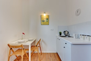In-room dining - Nice Rooms (Gdansk)