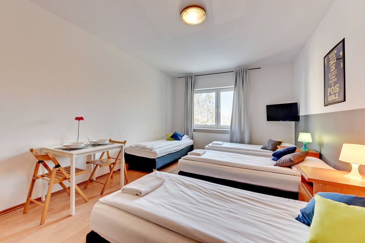 Quadruple Room, Private Bathroom | Free cribs/infant beds, free WiFi, bed sheets