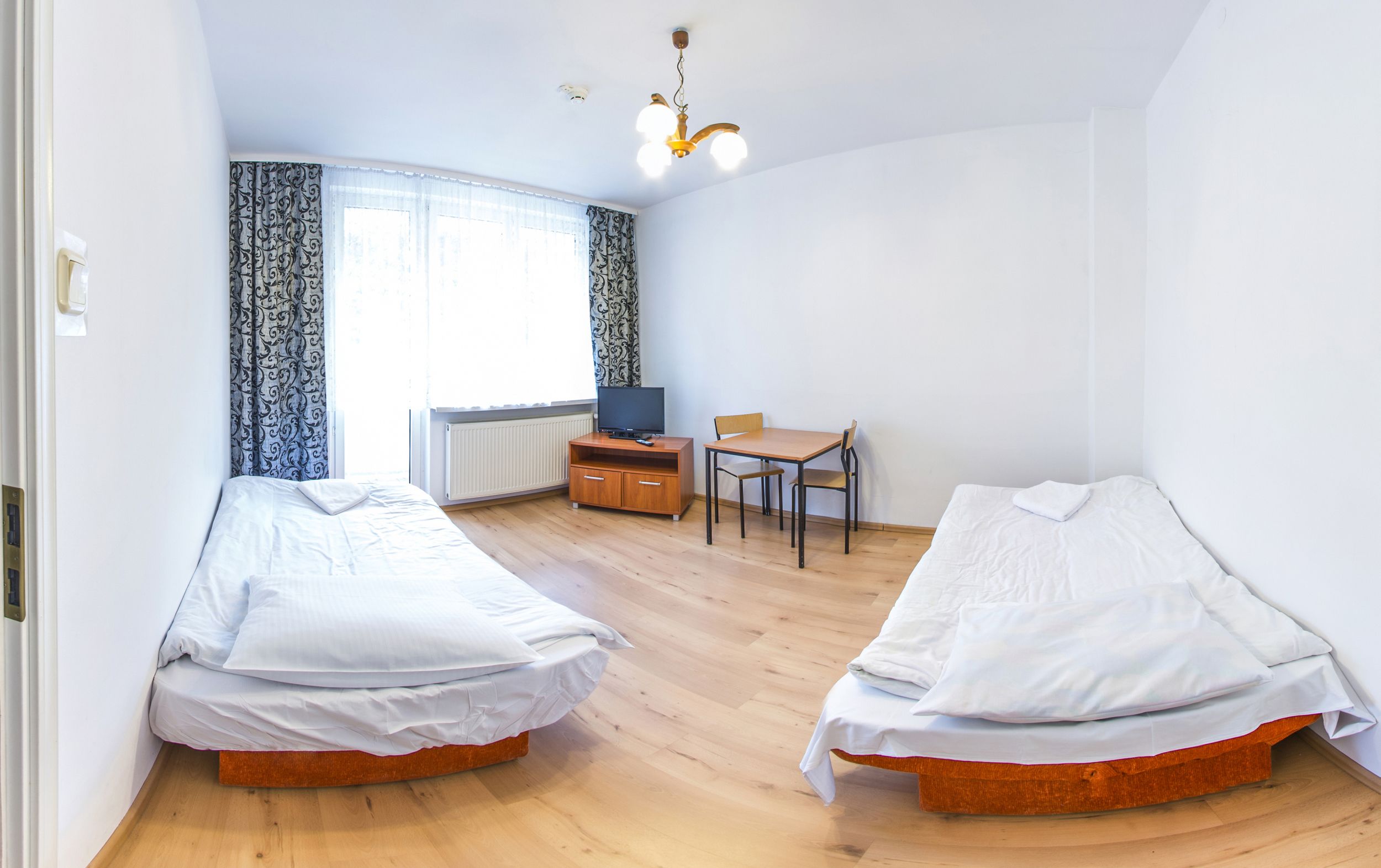 economy twin room | desk, cots/infant beds, free wifi, bed sheets